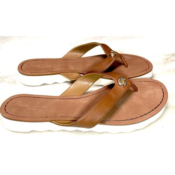 Coach Women's Tan Brown Shelly Signature Turn lock Thong Flip Flops Sandals 7.5 - Picture 1 of 13